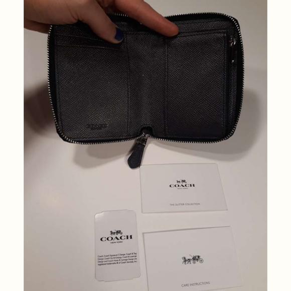 *SOLD* Rare Coach Wallet Glitter Collection - Picture 5 of 5